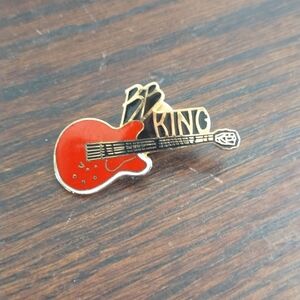 BB King Red Guitar‎ Pin